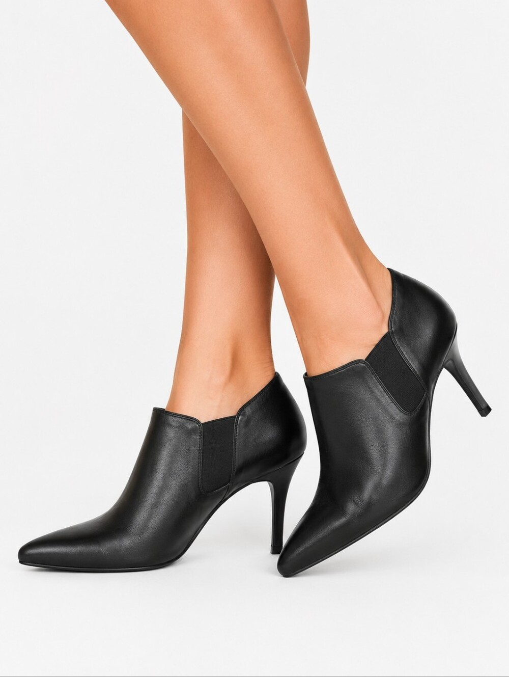 Cole Haan Black Pointed Toe Ankle Bootie Heels Chelsea Style Women's 8B